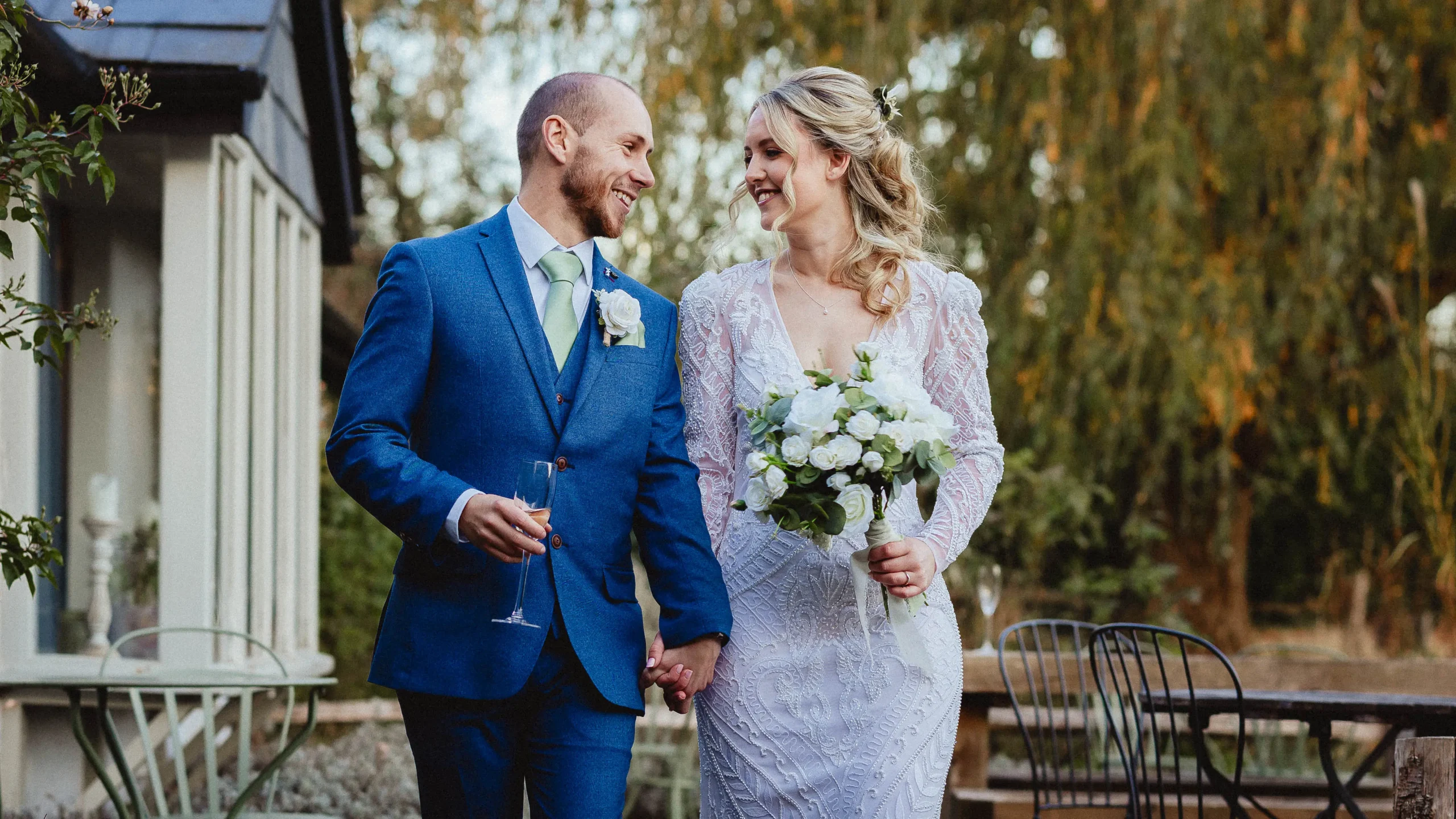 Kimbridge Barn wedding couple portrait - VasPhotography

